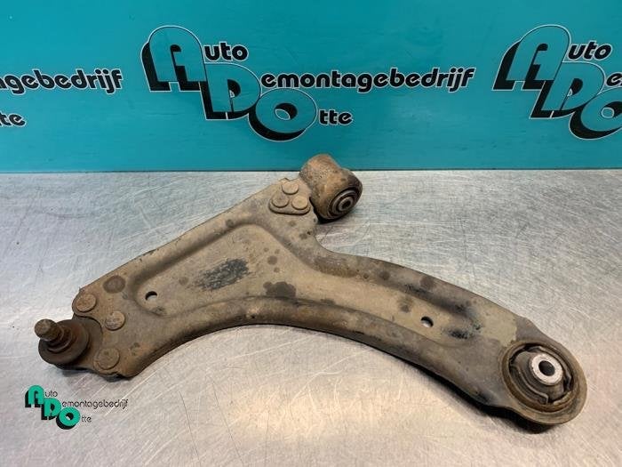 Bras de suspension avant gauche d'un Opel Combo (Combo 02-), -, Opel, 3 mois de garantie, Utilisé