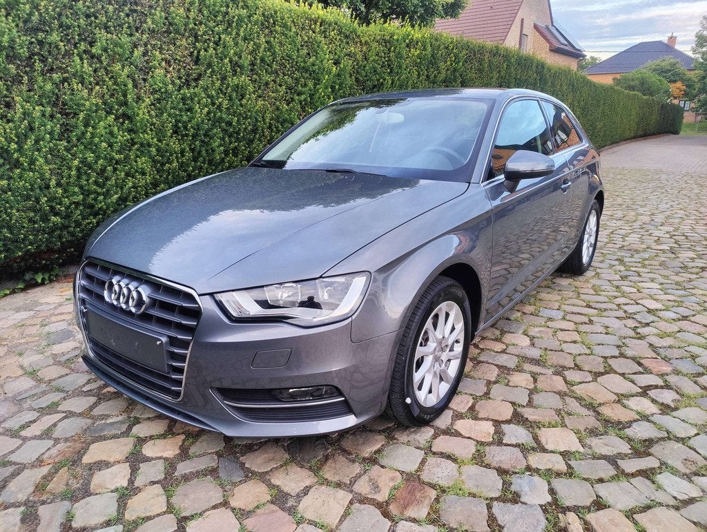 Audi A3 A3 1.6 TDi Attraction, 1305 kg, Achat, Entreprise, Boîte manuelle