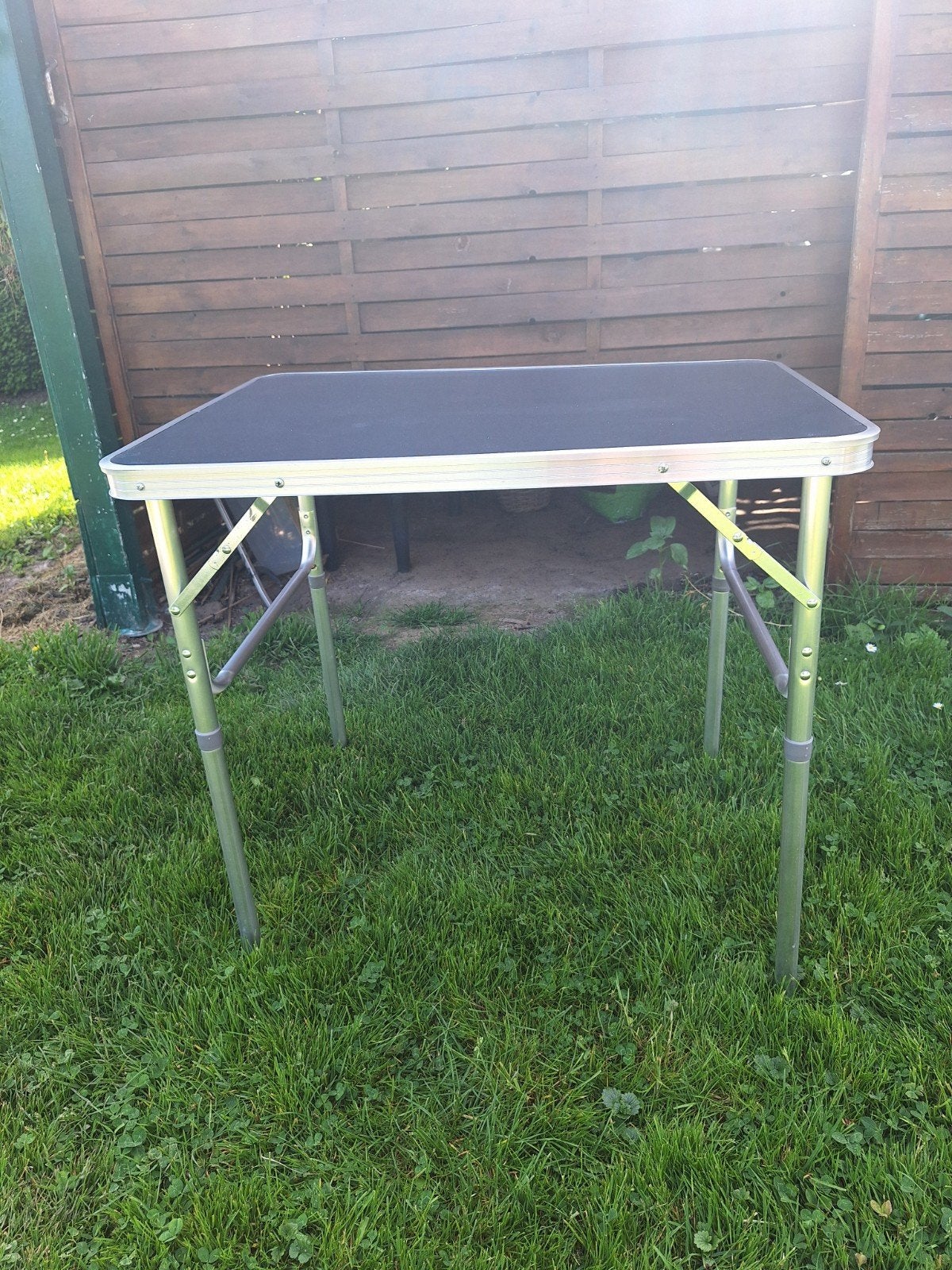 TABLE PLIABLE, Caravanes & Camping, Enlèvement