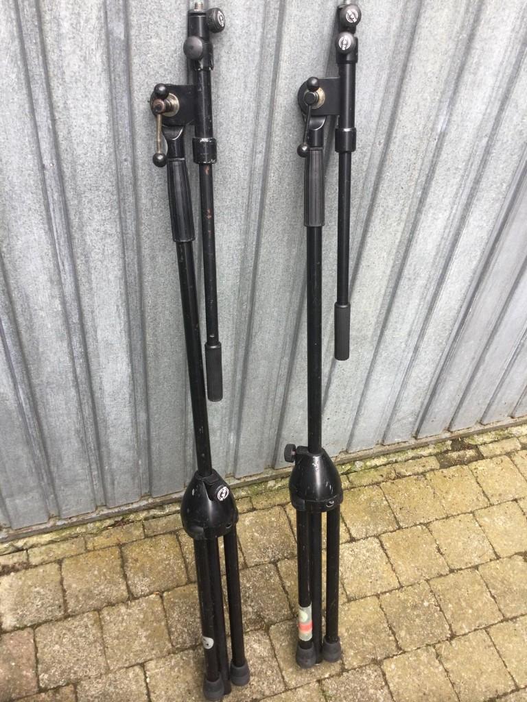 Set van 2 K&M 210/2 microfoonstatieven, Musique & Instruments, Pieds, Enlèvement ou Envoi, Utilisé, Pied pour instrument, Micro