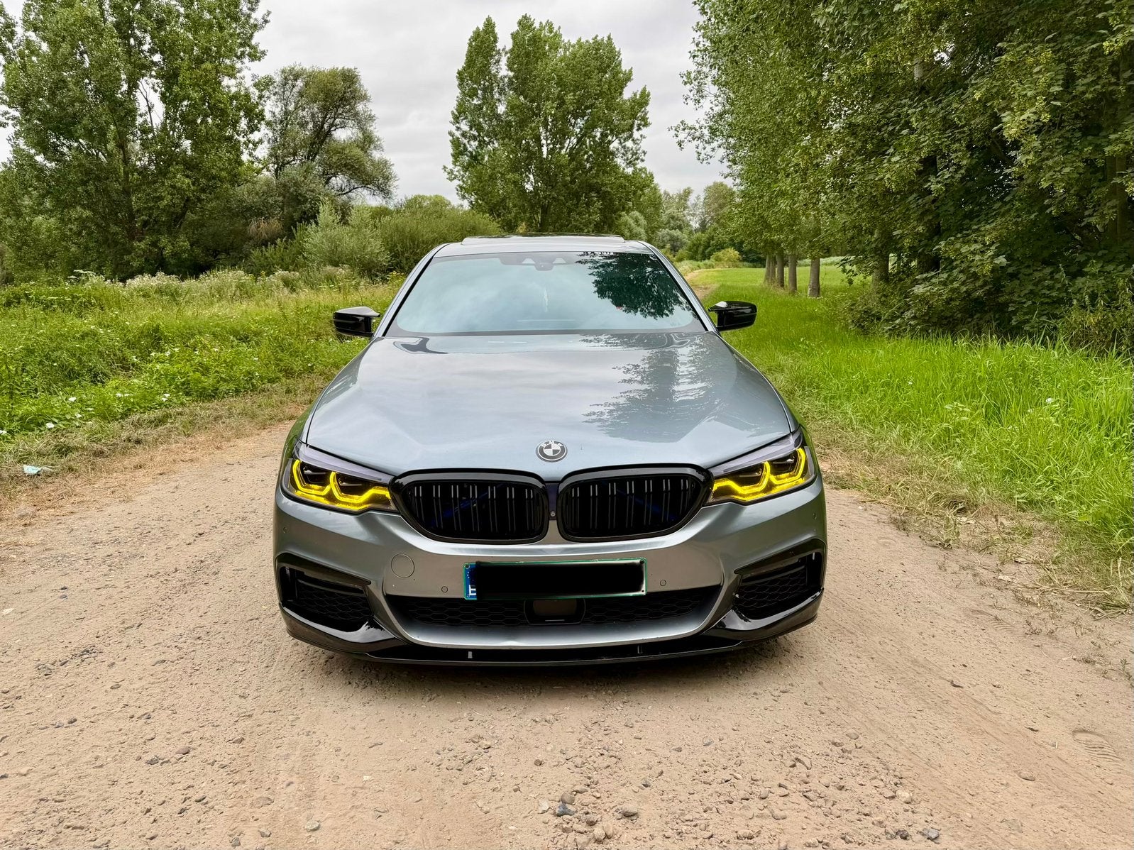Bmw 540i 610pk Hybrid-Turbo B&W Music PANO HUD 360Camera, Autos, Cuir, Argent ou Gris, Entreprise, Entretenue par le concessionnaire