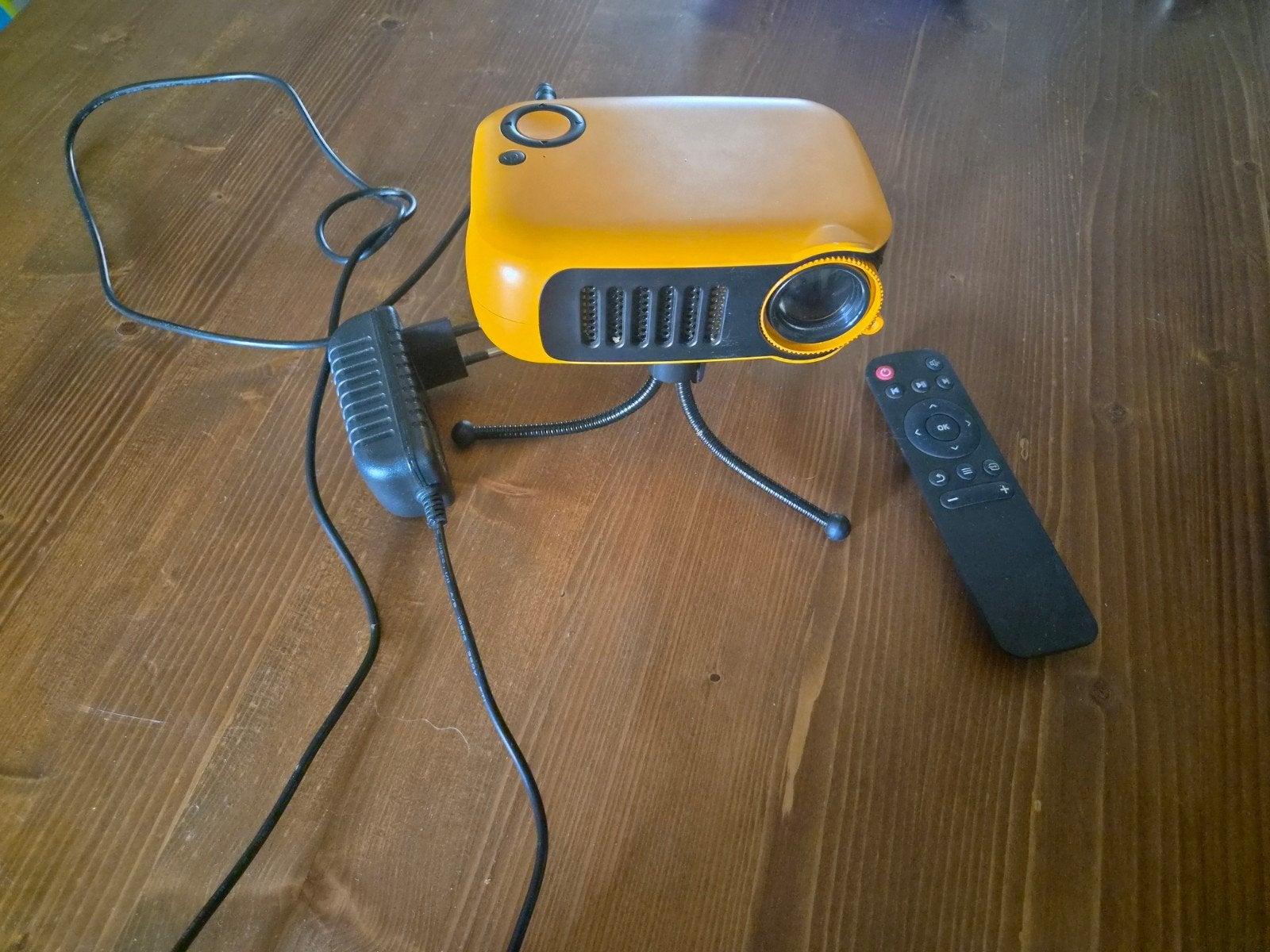 Mini beamer en parfait état, Enlèvement