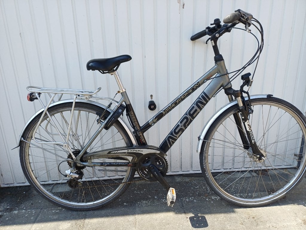 meisjesfiets , groeifiets, damesfiets Thompson vernieuwd., Fietsen en Brommers, Fietsen | Dames | Damesfietsen, Ophalen, Velgrem
