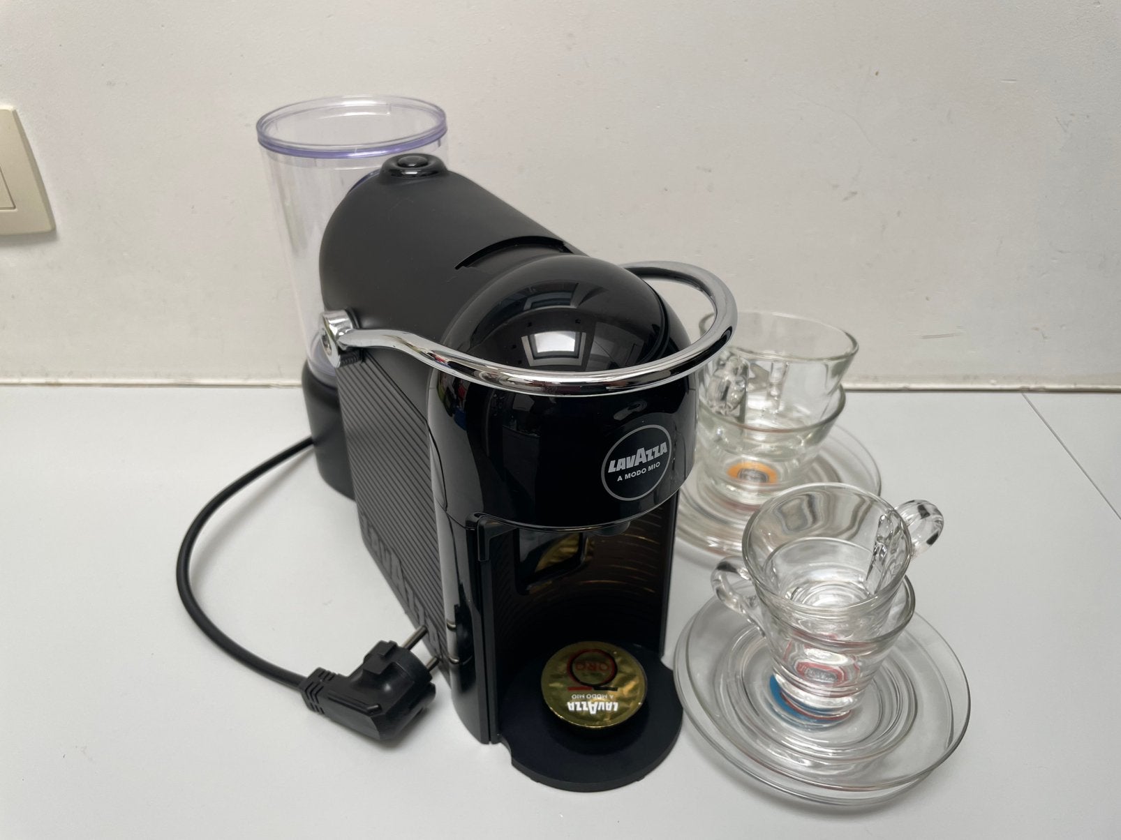 Machine à café Lavazza A Modo Mio Jolie noire, Réservoir d'eau amovible, Enlèvement ou Envoi, Dosettes et capsules de café, Cafetière