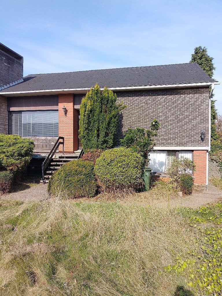 Ruime vrijstaande woning in Bekkevoort, Immo, 2 kamers, Vrijstaande woning, Bekkevoort, 1500 m² of meer