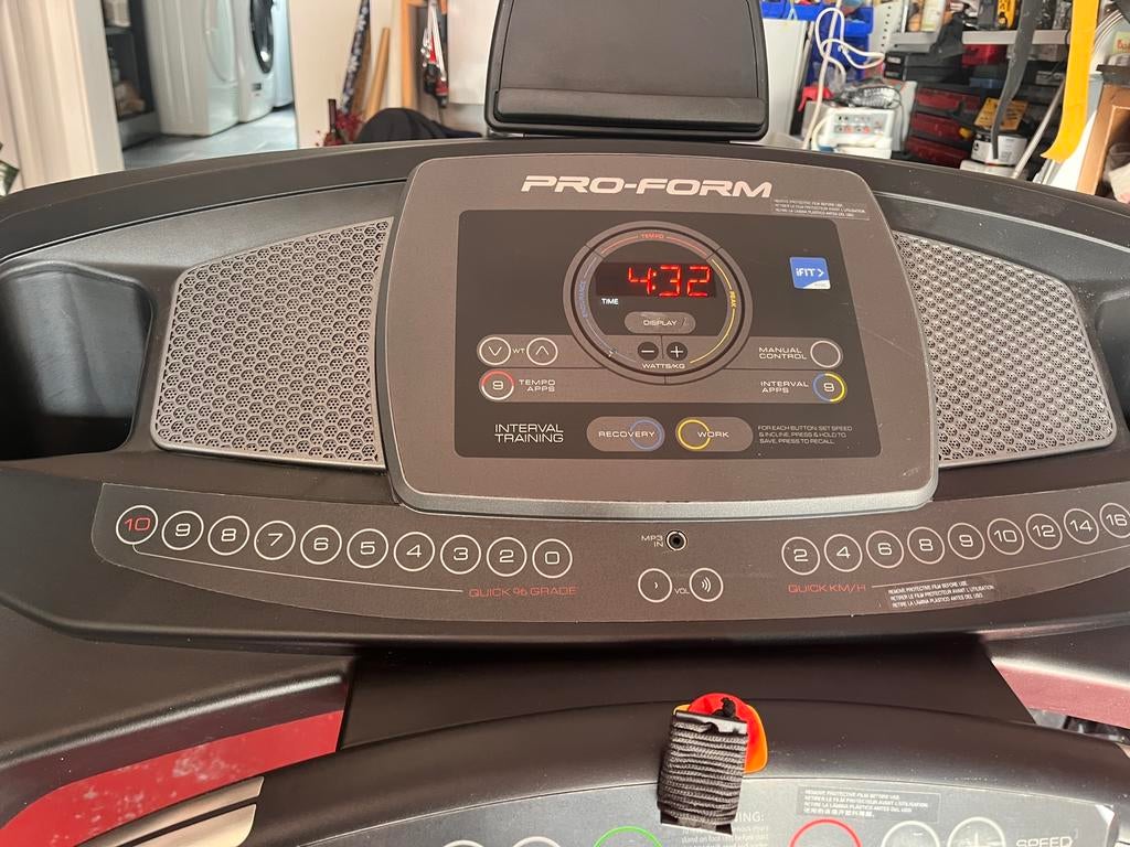 Tapis de course PROFORM rabattanles, programmes, pente, Enlèvement, Utilisé