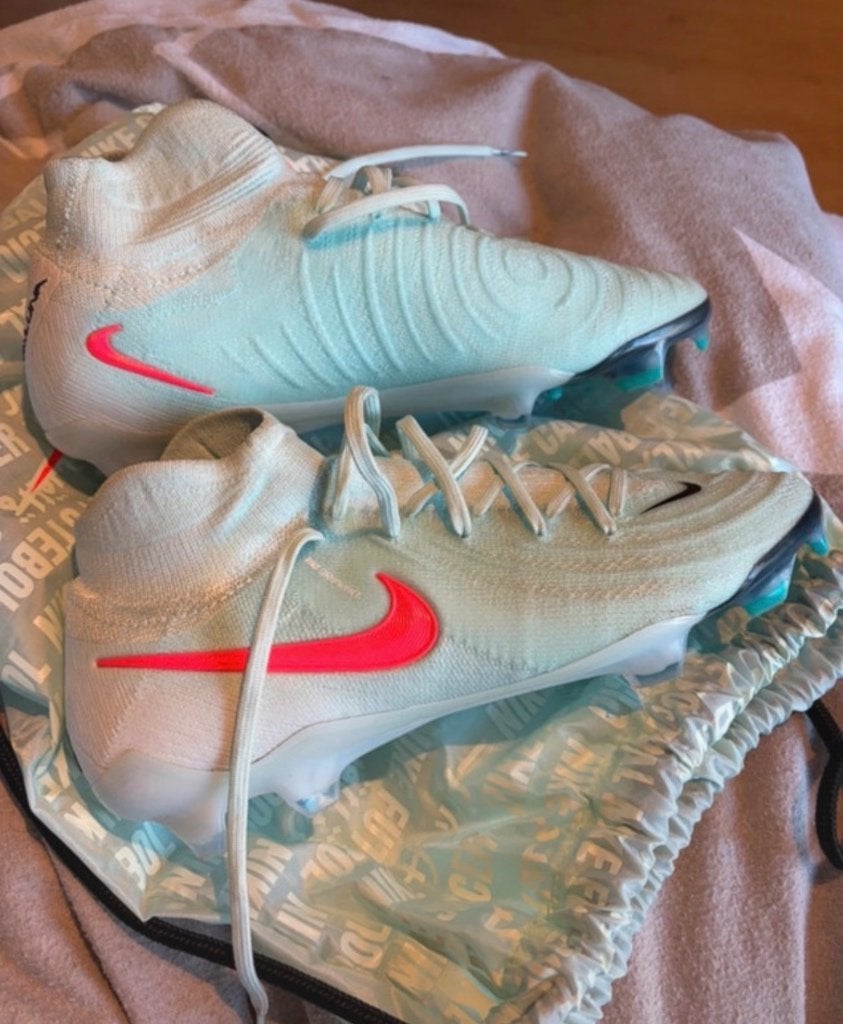 Phantom Luna II elite FG, Sport en Fitness, Voetbal, Ophalen of Verzenden, Zo goed als nieuw, Schoenen