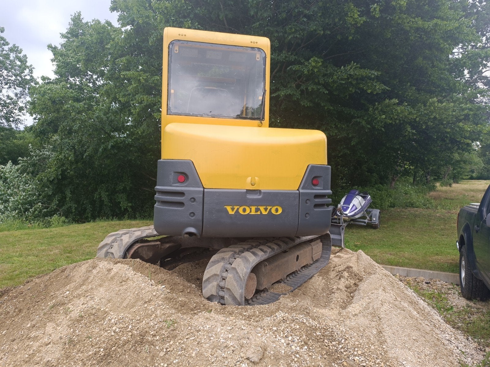Mini pelle 5 tonnes, Enlèvement