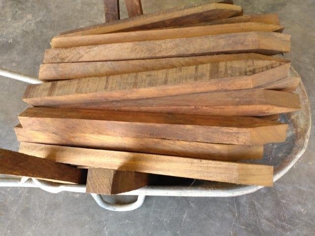 Hardhouten paaltjes met punt, Ophalen, Palen, Nieuw, Hardhout