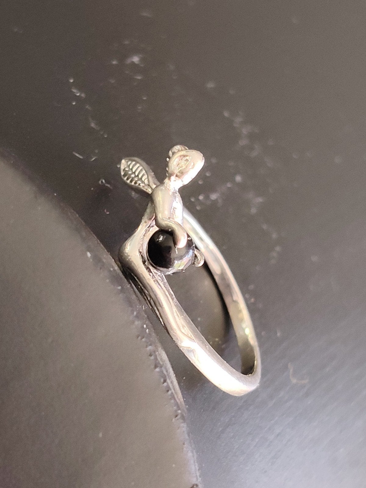 zilveren ring gestempeld met een fee en parel, maat 55, Ophalen of Verzenden, Zilver, Zilver