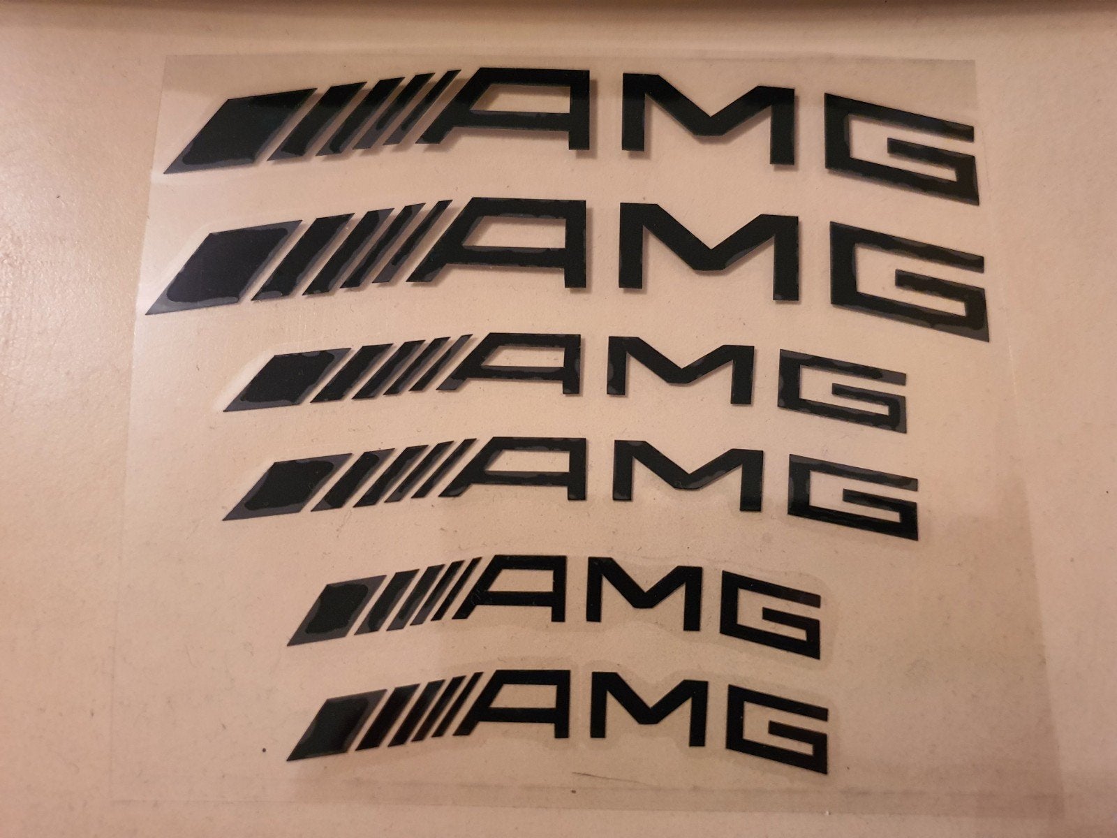 Mercedes Benz / Amg remklauw cover stickers wit of zwart, Auto-onderdelen, Ophalen of Verzenden, Nieuw, Mercedes-Benz