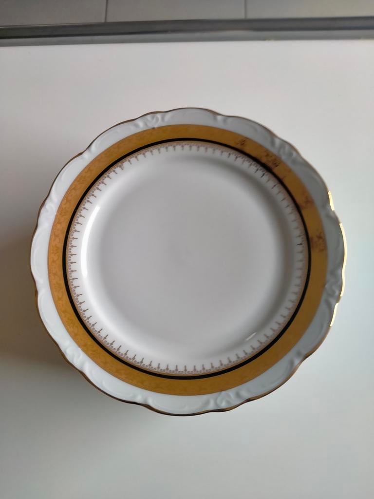 Antieke porseleinen platte borden., Antiek en Kunst, Ophalen