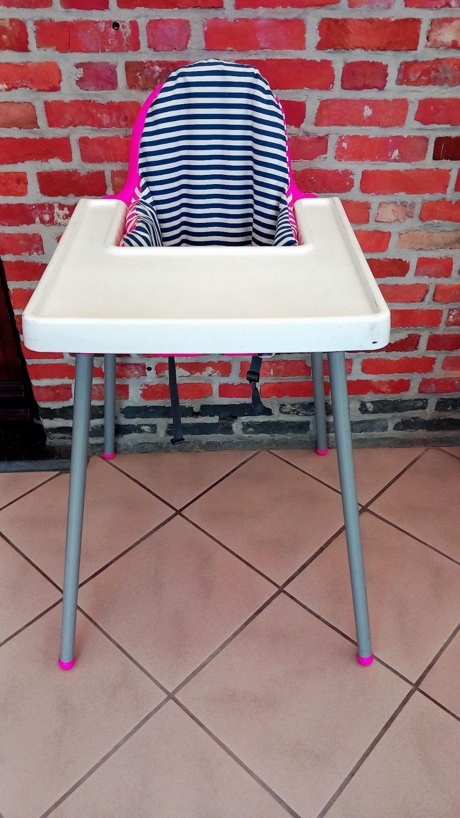 Ikea kinderstoel, Ophalen