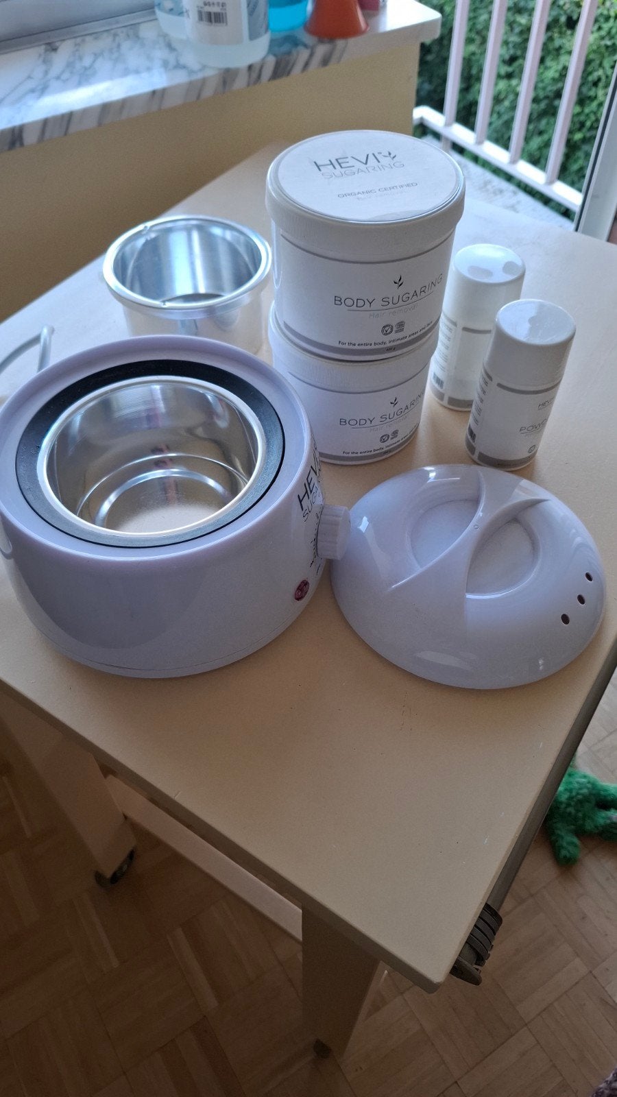 Hevi sugaring warmer amper gebruikt met 1.5 pot wax, Ophalen