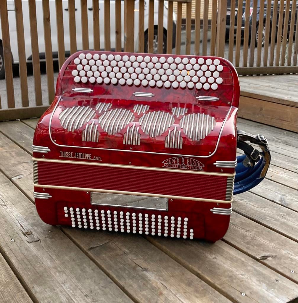 Accordéon Burini do1 120B Belges 4voix, Musique & Instruments, Accordéons, Comme neuf, Accordéon à boutons, 120 basses, Autres marques