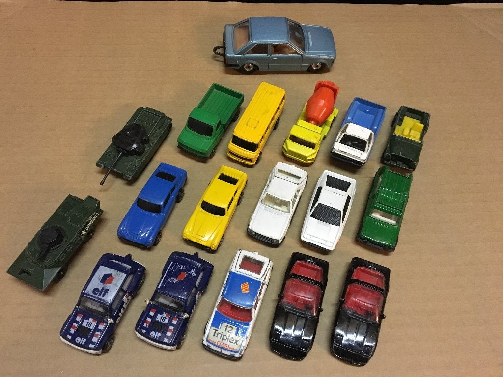18 Corgi modelauto's, Enlèvement ou Envoi, Utilisé, Corgi