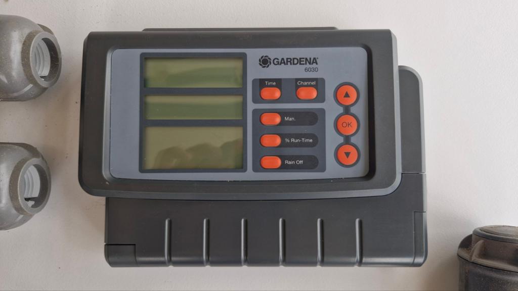 Gardena besproeiingscomputer 6030 + koppelstukken gardena, Ophalen