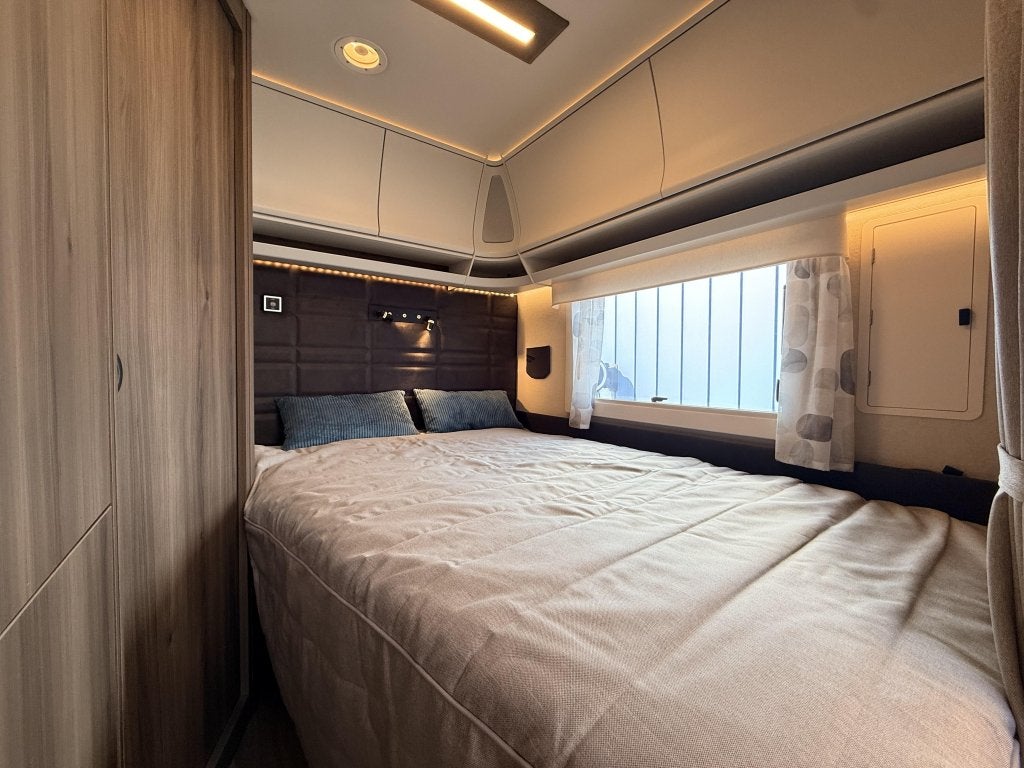 Kabe Briljant 470 XL, Caravans en Kamperen, Caravans, Bedrijf, Kabe, 5 tot 6 meter, 1250 - 1500 kg