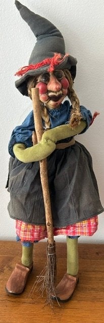 Decoratieve heksenpop - Brengt geluk, Ophalen, Gebruikt