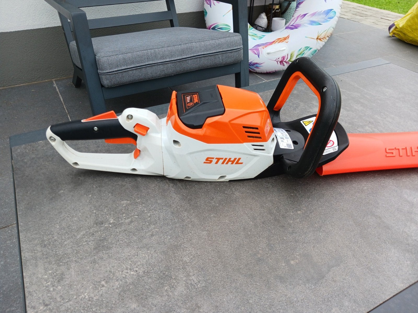Stihl HSA 60 (boîtier), Enlèvement, Batterie