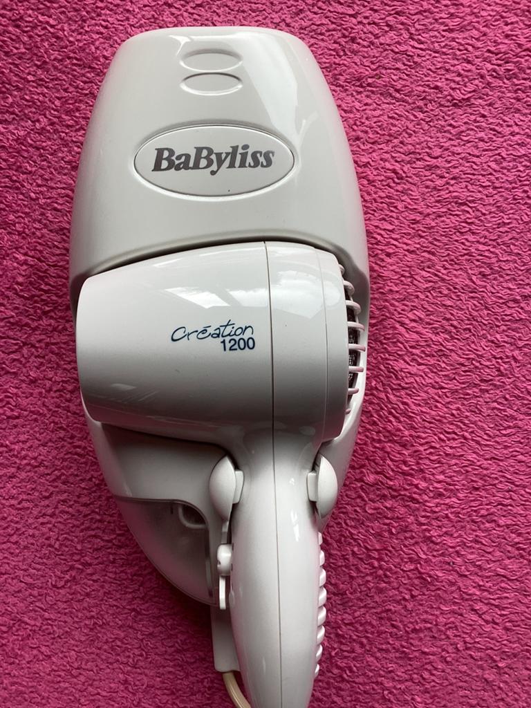 Sèche-cheveux New Babyliss 1200 W Creation, Bijoux, Sacs & Beauté, Enlèvement, Sèche-cheveux