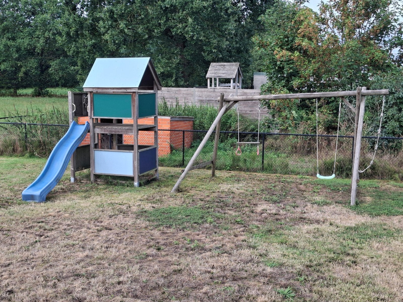 speelhuisje met schommel, Enlèvement, Utilisé, Toboggan