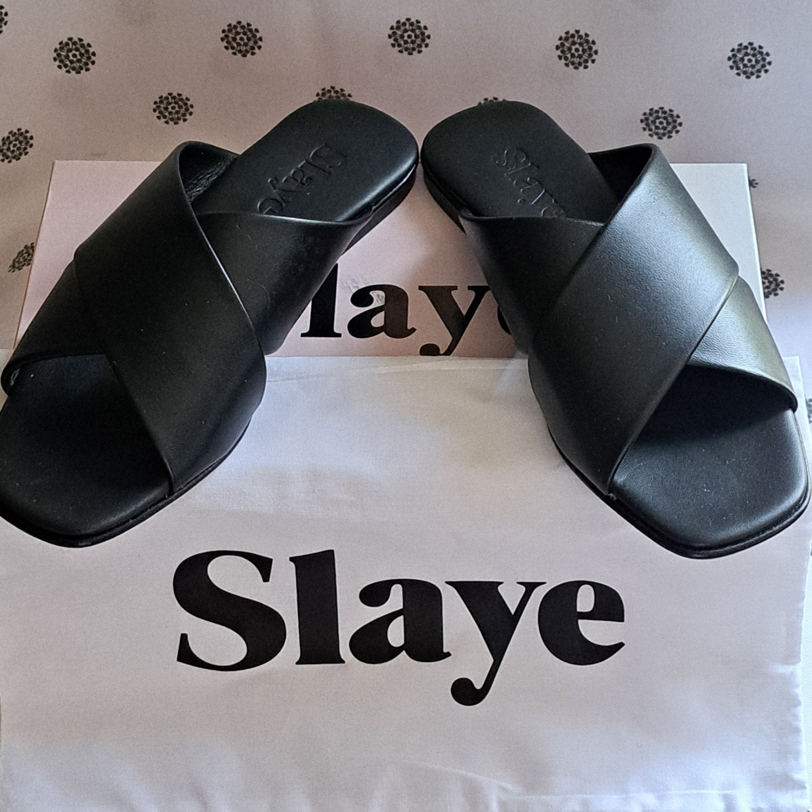 Slaye nieuwe nappa lederen aansteker 37, Kleding | Dames, Schoenen, Zwart, Nieuw, Slaye, Sandalen of Muiltjes