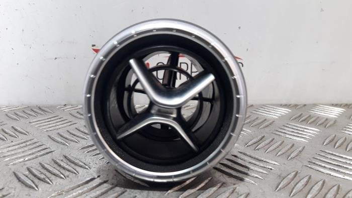 Luchtrooster Dashboard van een Mercedes CLA, Gebruikt, -, Ophalen of Verzenden, -