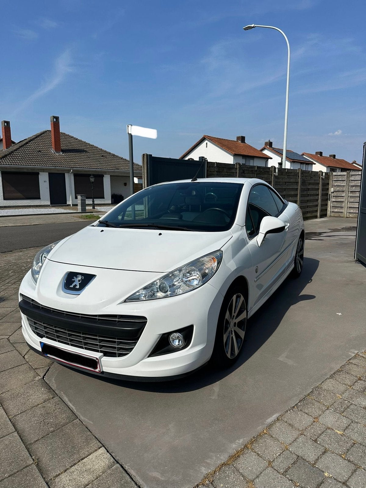 Peugeot 207cc cabrio Roland Garros, Auto's, Euro 5, Cabriolet, Wit, Leder