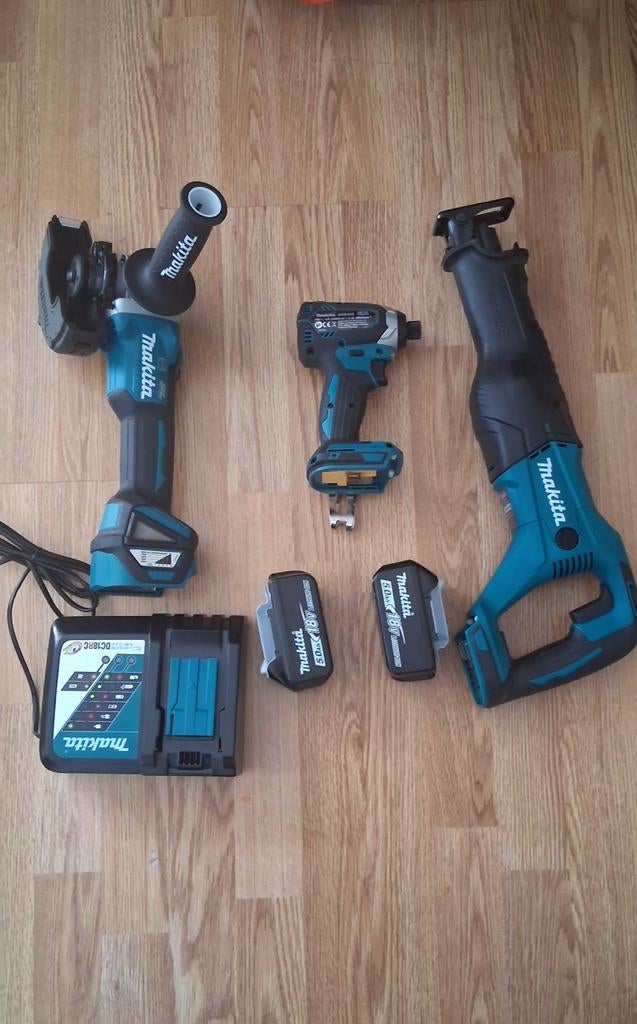 Combi Makita 3 machines 2 batteries 18v5aH et chargeur rapid