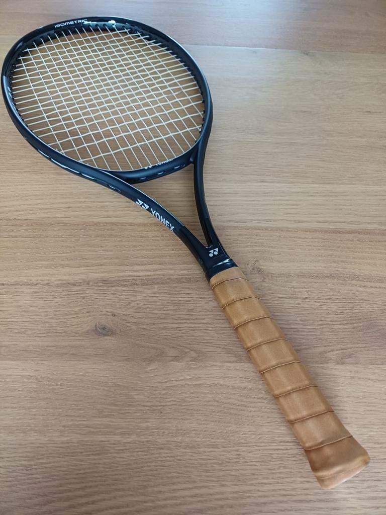 Yonex Regna 100 - Objet de collection (excellent état), Enlèvement ou Envoi, Raquette