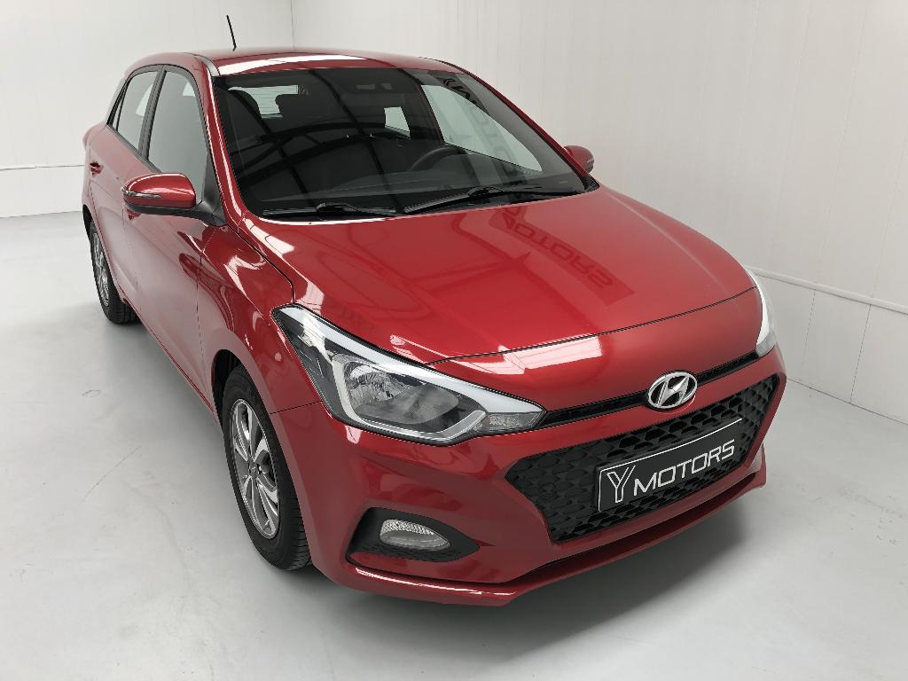 HYUNDAI i20 1.2i ACTIVE FACELIFT APPLE CAR PLAY GARANTIE, Autos, Rouge, Achat, Euro 6, Entreprise