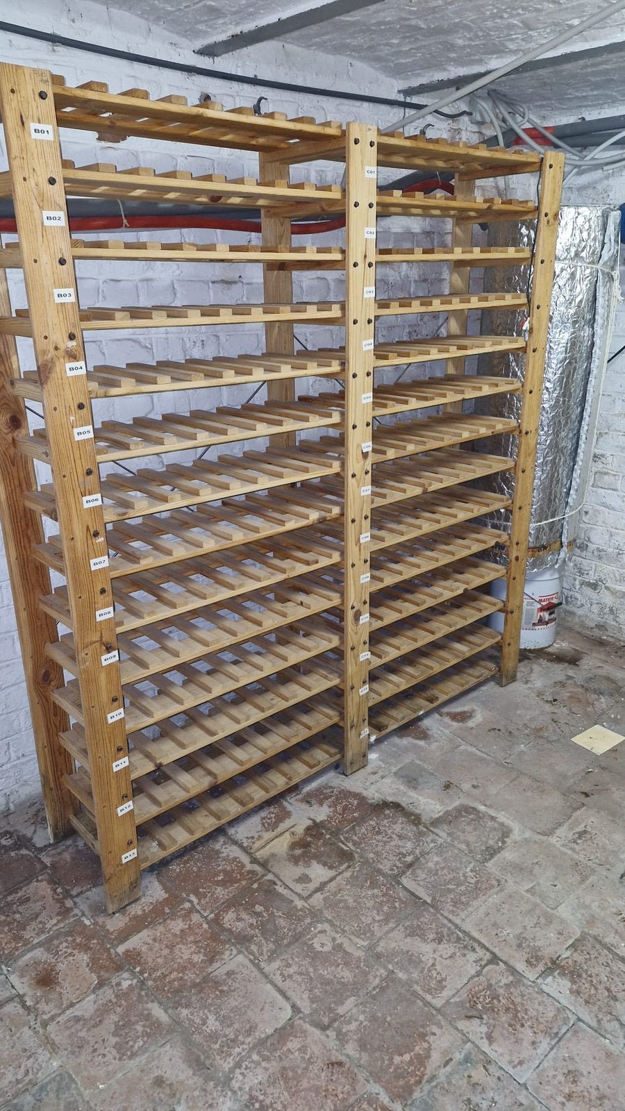 Casiers à vin, Enlèvement, Comme neuf