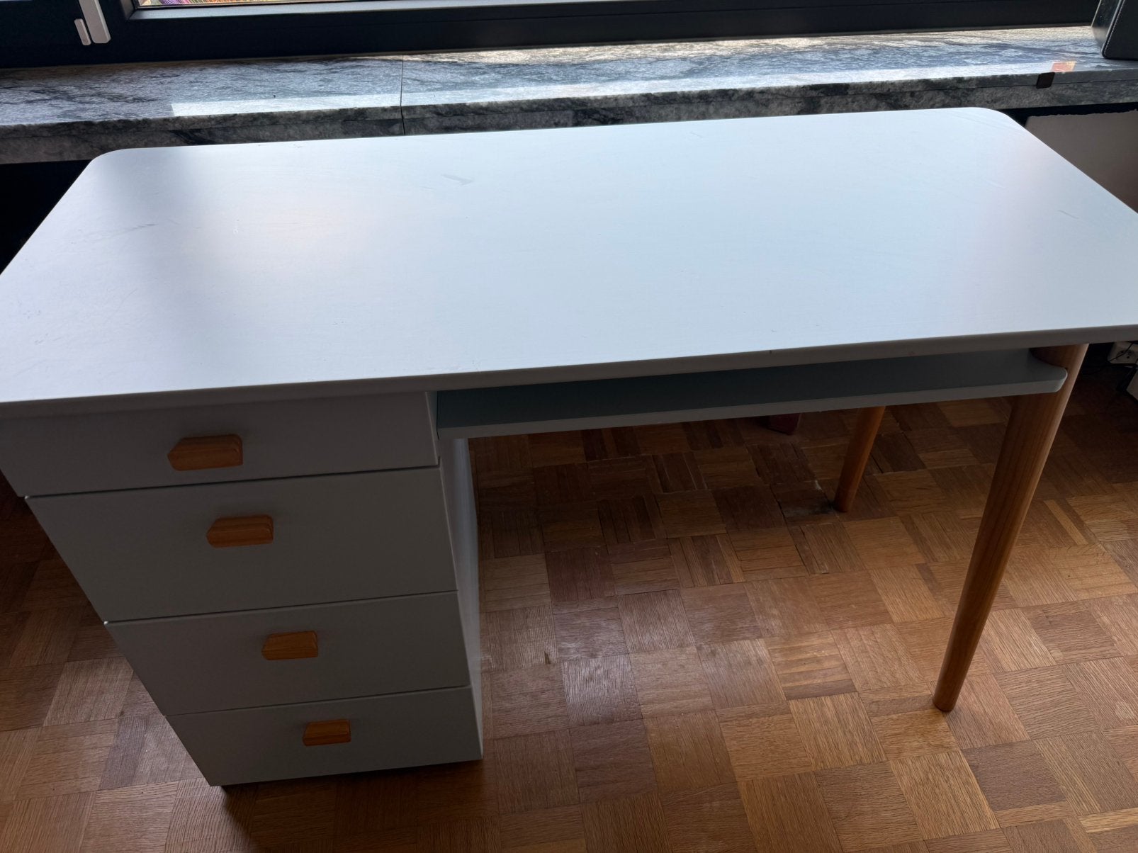 Bureau gris clair, Maison & Meubles, Bureaux, 120 cm, Avec tiroirs, Enlèvement, Utilisé