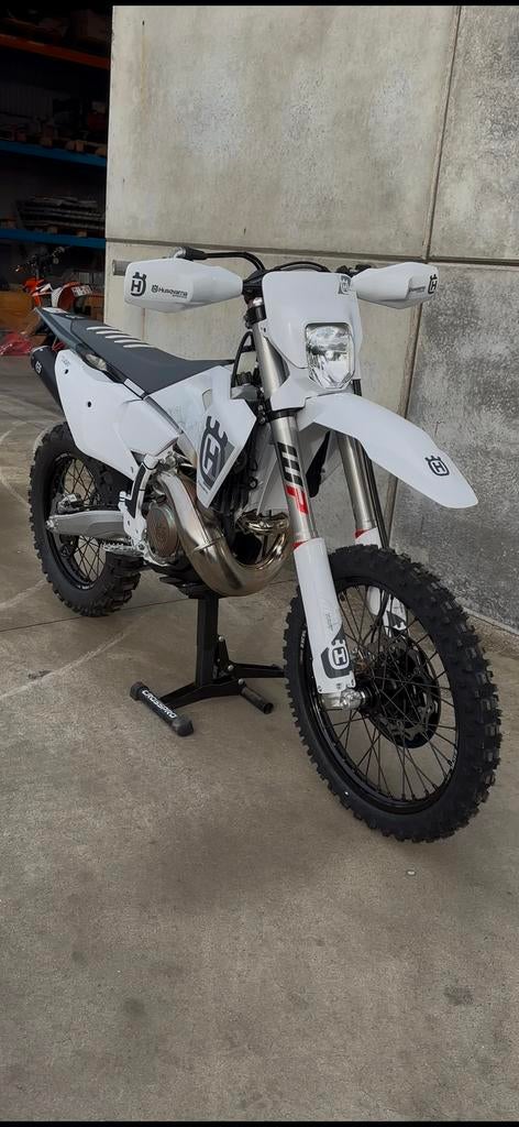 Husqvarna TE 300 PRO 2025, Ophalen, Zo goed als nieuw