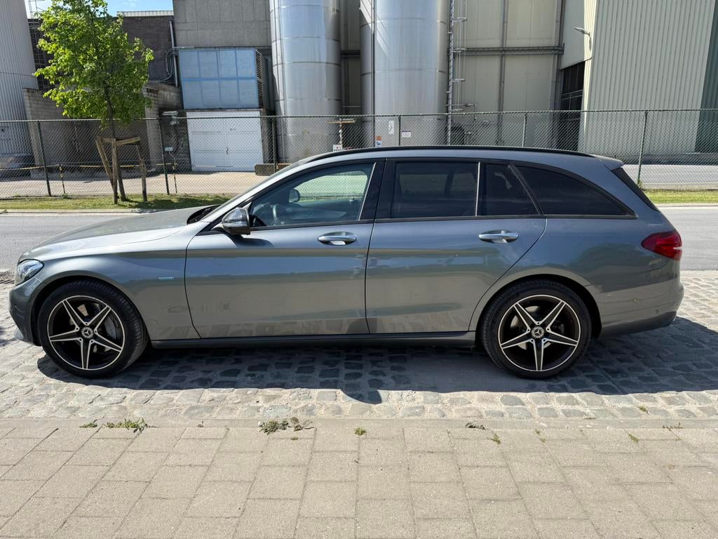 Mercedes C350e plug in hybrid 279 pk FULL AMG, Automaat, Achterwielaandrijving, Parkeerassistent, Leder