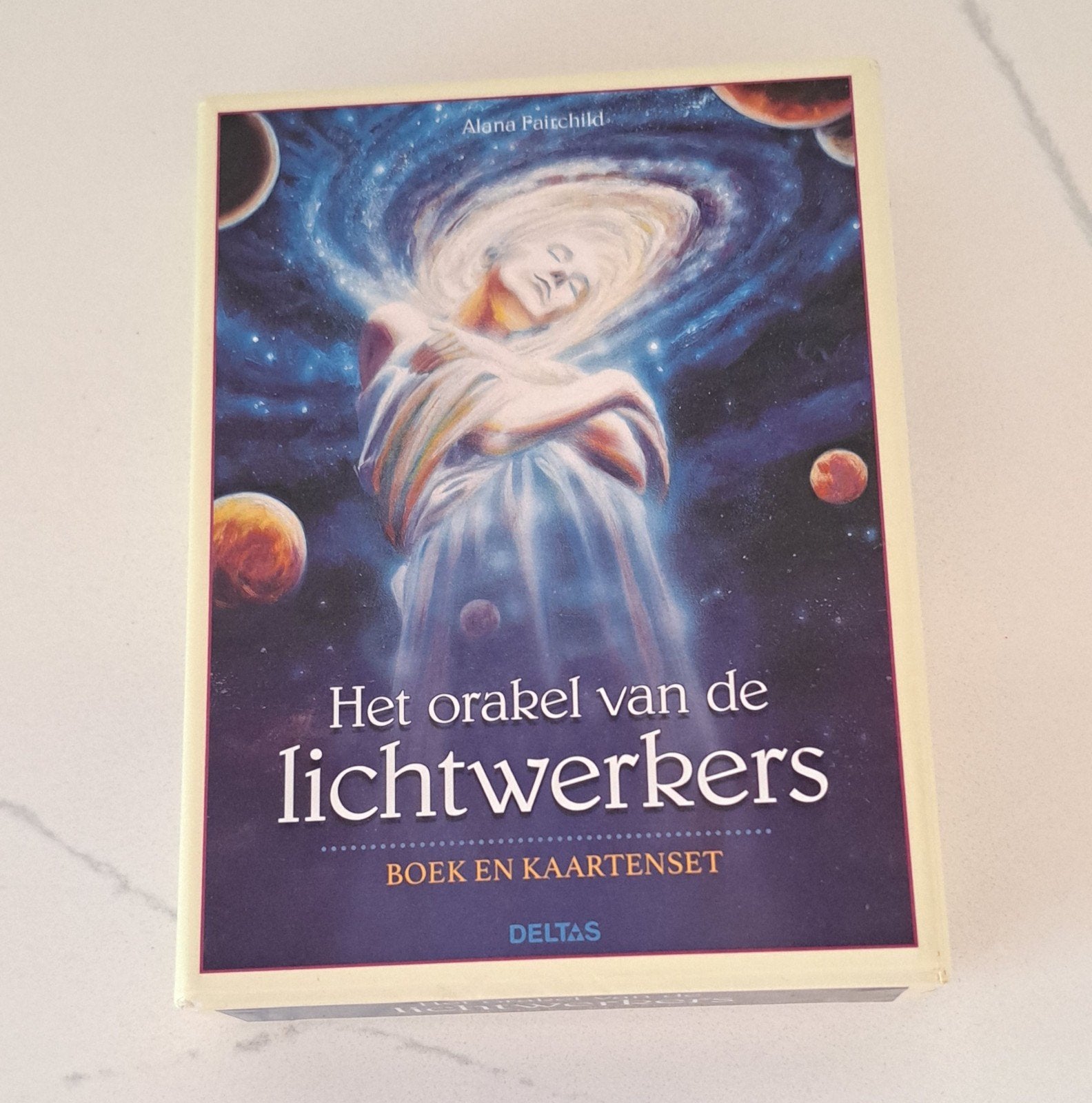 Het orakel van de lichtwerkers – Alana Fairchild, Livres, Tarot ou Tirage de Cartes, Enlèvement ou Envoi, Comme neuf, Autres types