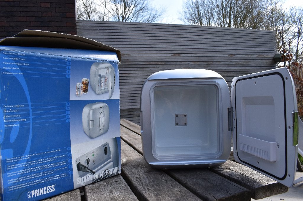 Mini Koeler warmhouder voor in de wagen koelkast 12v, Ophalen, Nieuw, Koelbox, Elektrisch