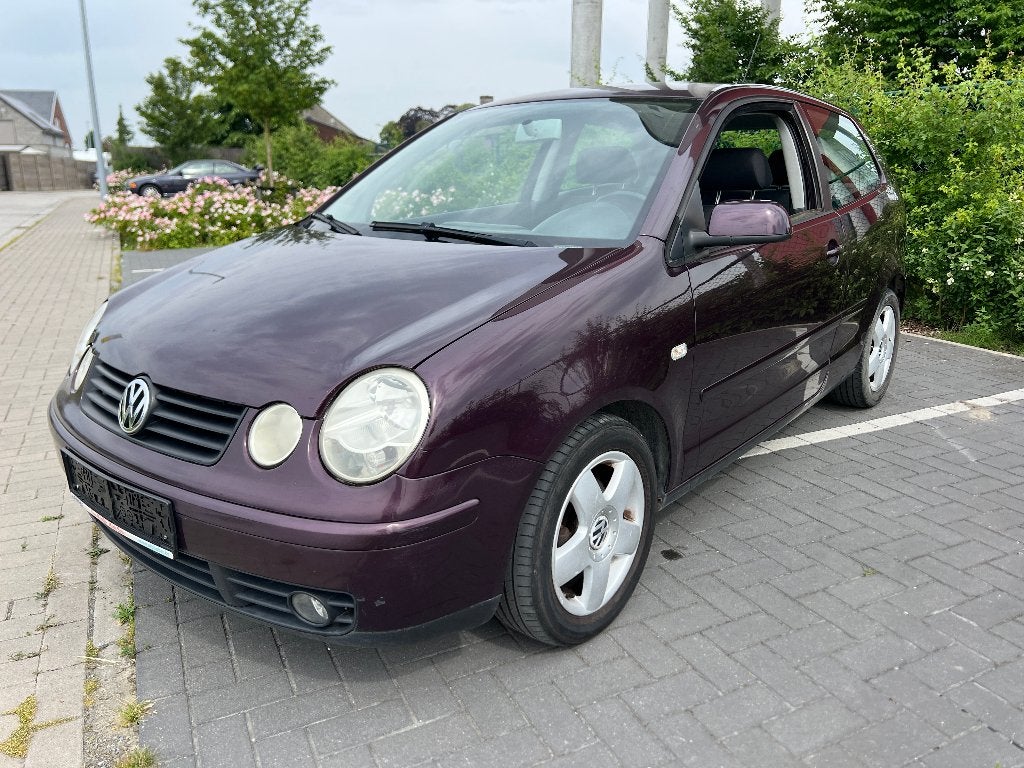 VW Polo 1.4 essence prête à immatriculer, Autos, Volkswagen, Particulier, Polo, Airbags, Air conditionné, Verrouillage central