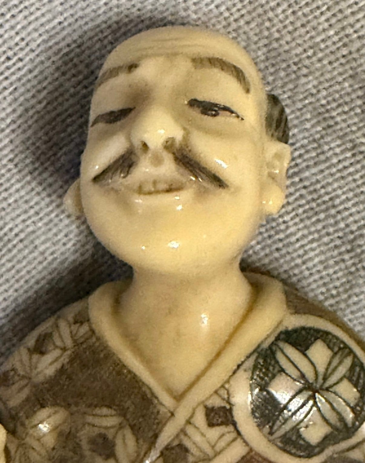 Couple Netsuke ancien, Enlèvement ou Envoi, Autres sujets