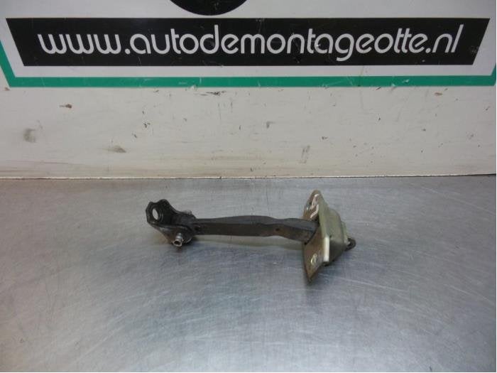 Deurvanger 4Deurs links-achter van een Lexus IS 200 (IS 200, Gebruikt, -, -, -