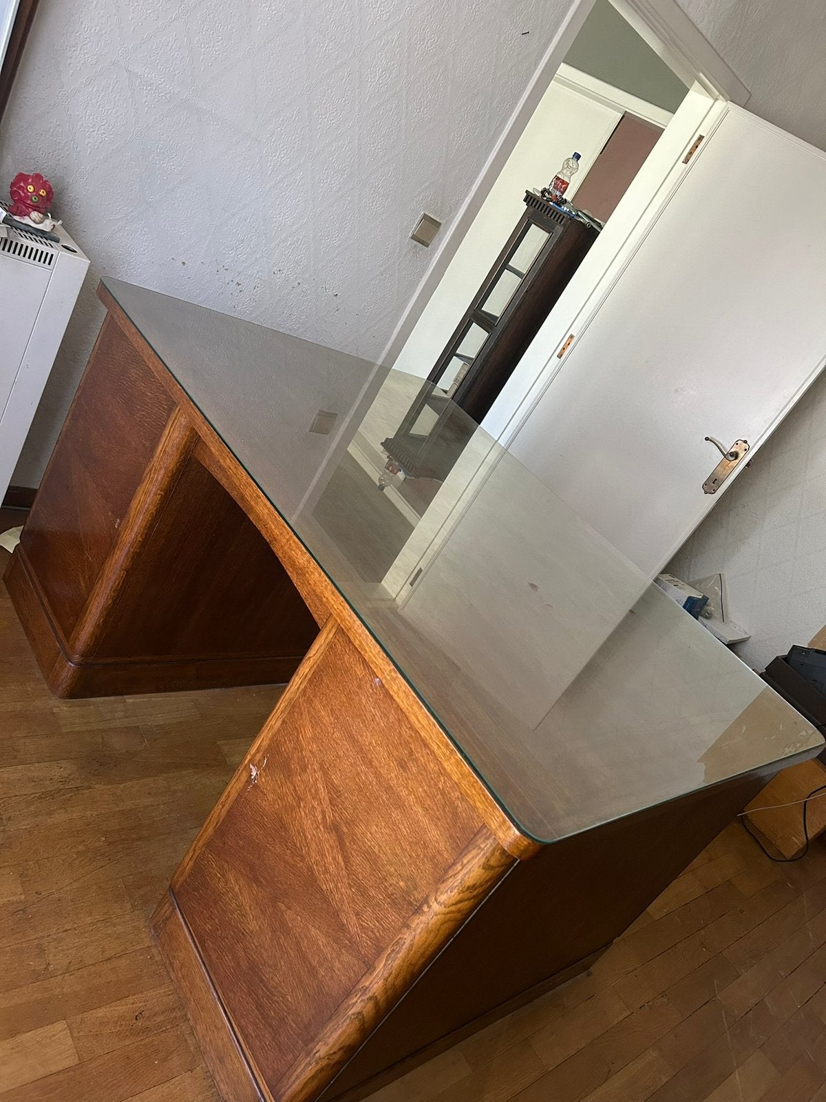 GRATIS: vintage bureau met glasplaat, Vintage, Ophalen, Gebruikt