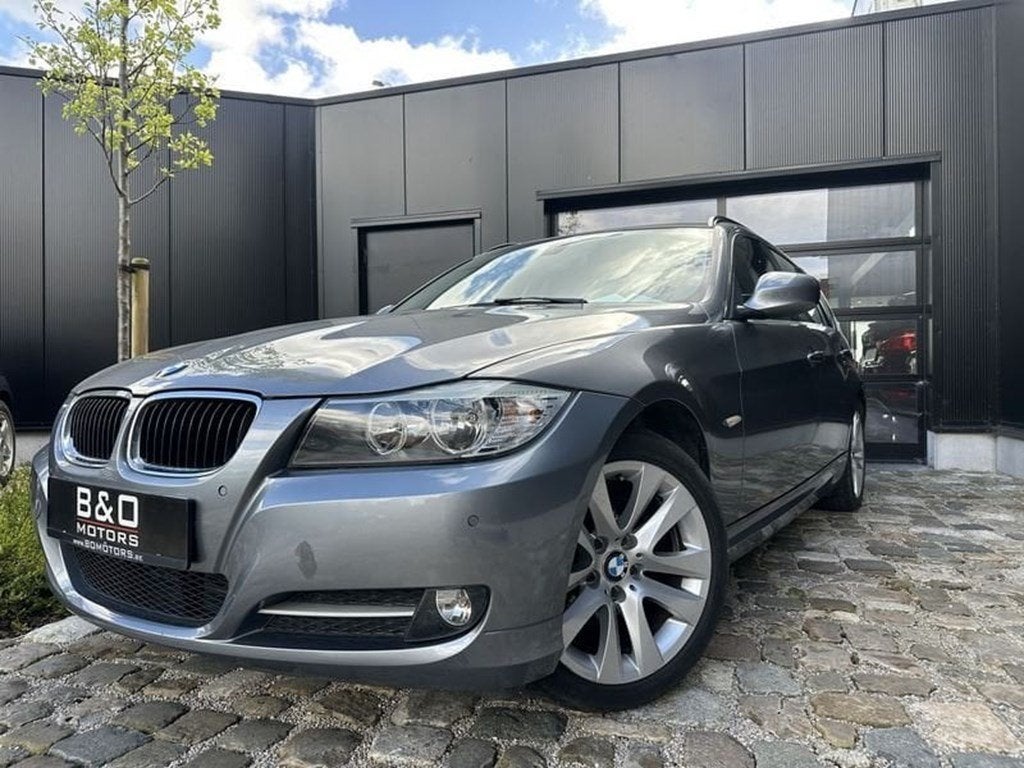 BMW 318 318i Aut.EDITION,Panor. dak/Airco,17"Alu,Garantie, Automaat, Euro 5, Zwart, Blauw