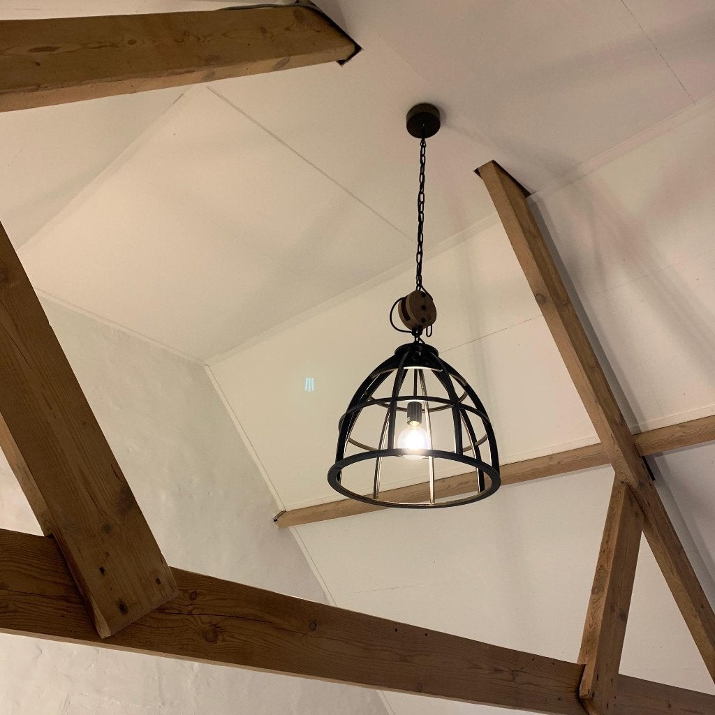Industriële hanglamp met katrol – zwarte metalen kooi, Ophalen, Gebruikt, Metaal, Industrieel