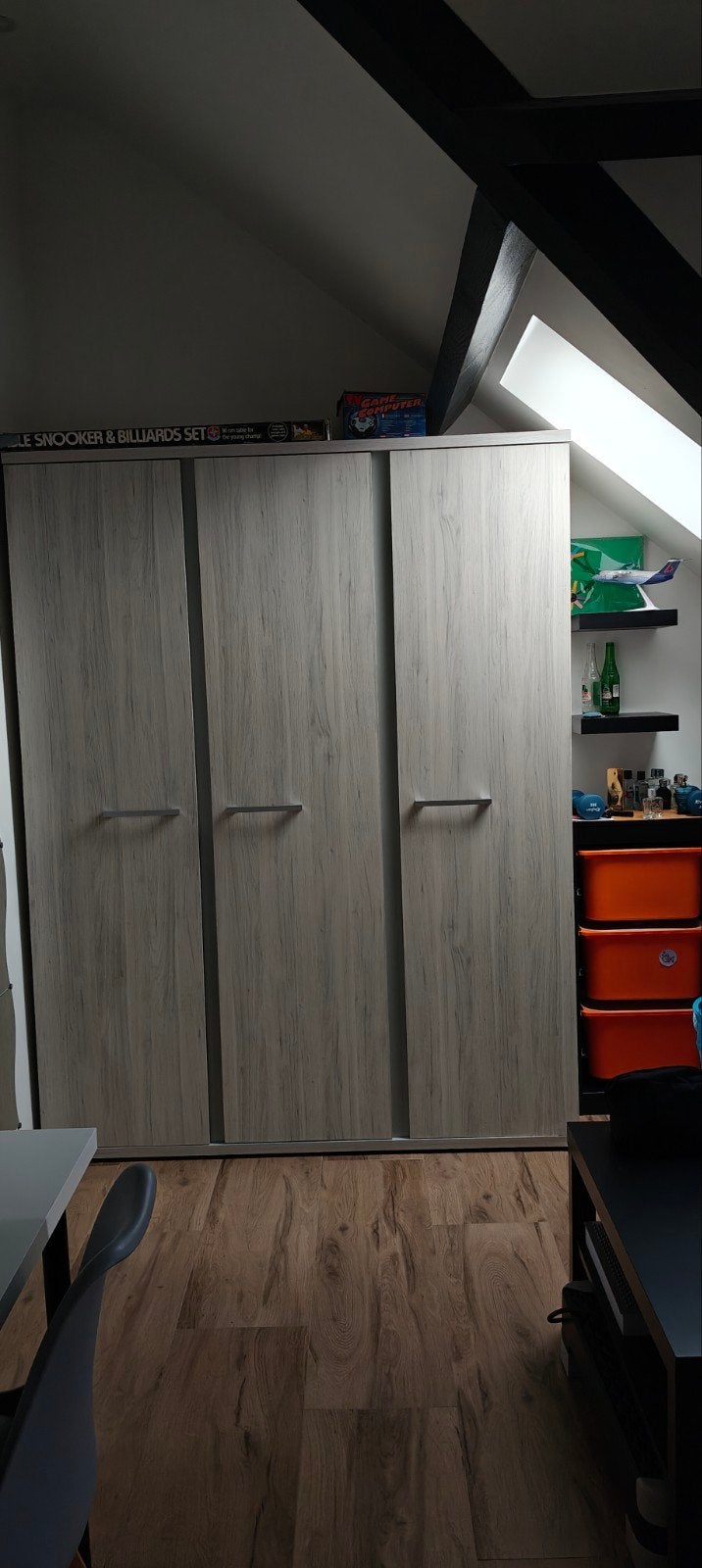 Belle armoire à 3 portes, Enlèvement
