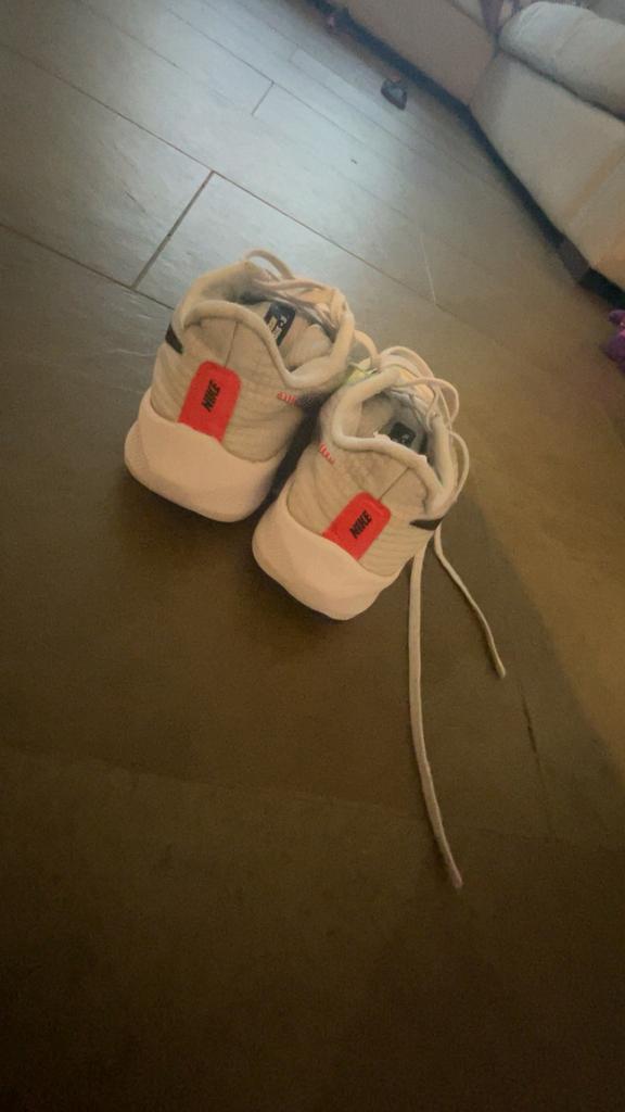 Nike schoenen, Enlèvement, Porté, Chaussures de sport, Blanc