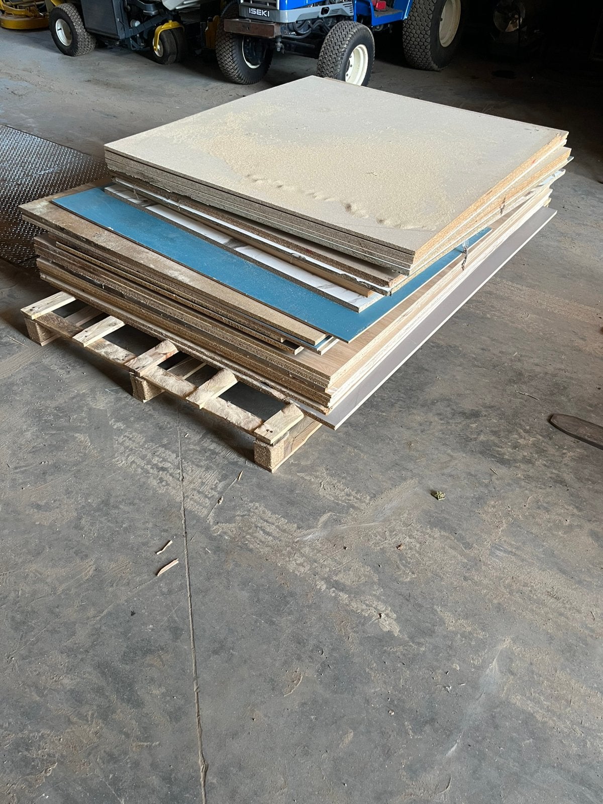 Assiettes en bois, Enlèvement, Neuf