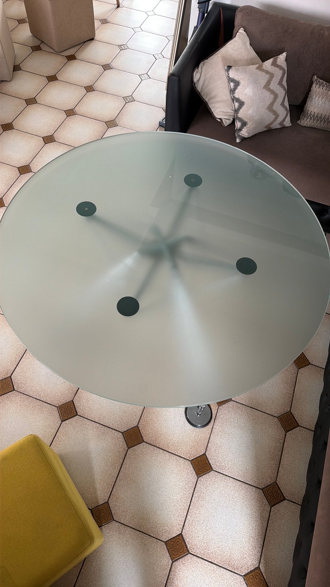 Table ronde a vendre comme neuf, Maison & Meubles, Enlèvement, Comme neuf