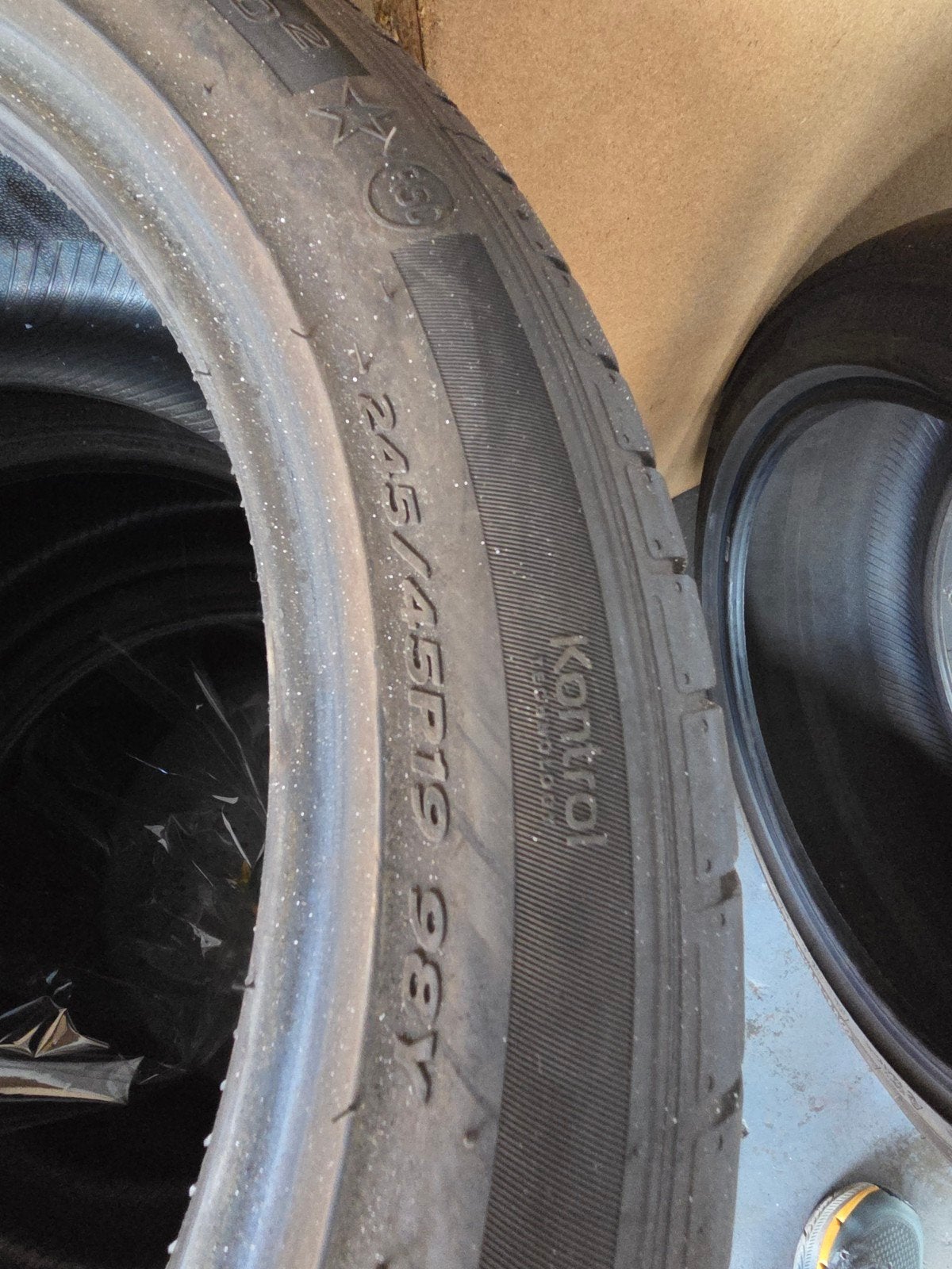 4 pneus pour BMW X4 HANKOOK., Véhicule de tourisme, Pneu(s), Utilisé, Pneus été