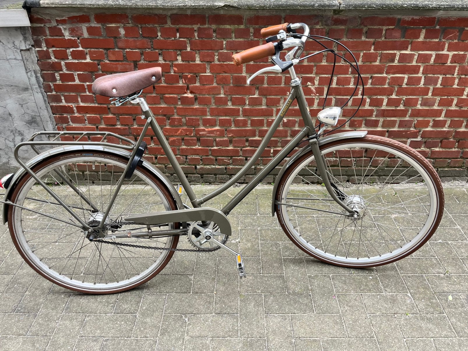 Damesfiets Achille, Fietsen en Brommers, Ophalen, Zo goed als nieuw, Versnellingen